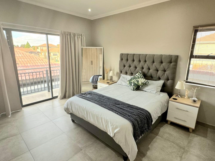 3 Bedroom Property for Sale in Langenhovenpark Free State